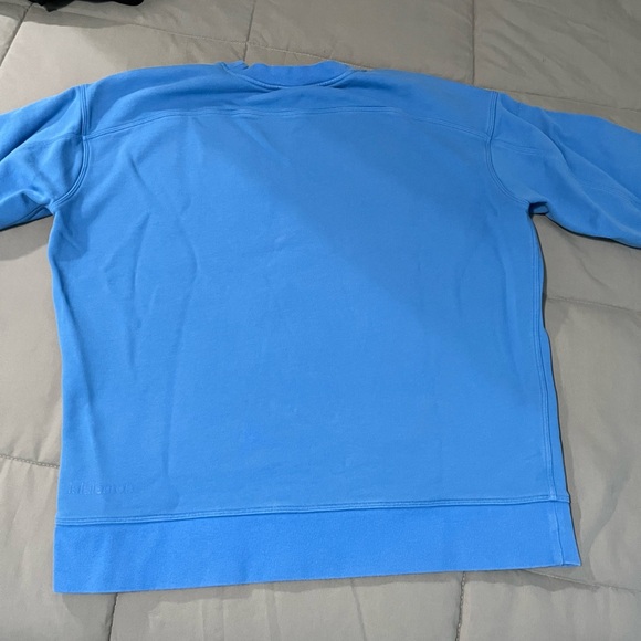 Lululemon Perfectly Oversized Graphic Crew - Picture 3 of 4